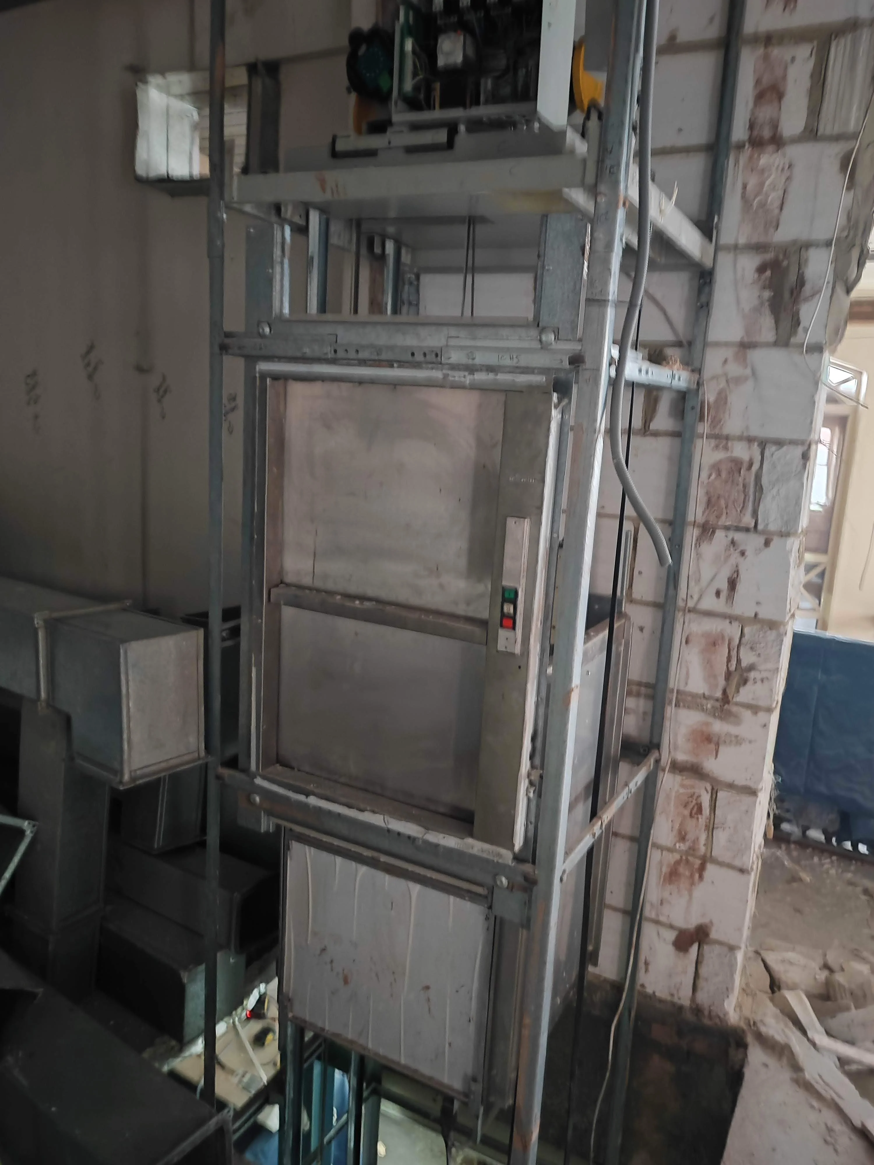 Dumbwaiter refurbishment and modernization services UK